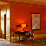 Chateau Du Besset 4* Saint-Romain-de-Lerps