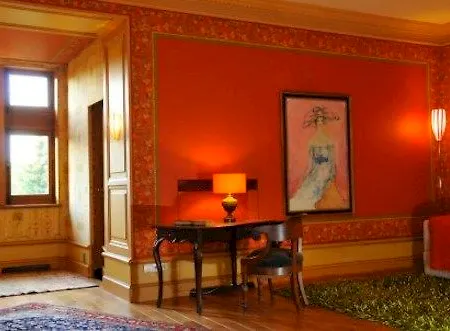 Chateau Du Besset 4* Saint-Romain-de-Lerps