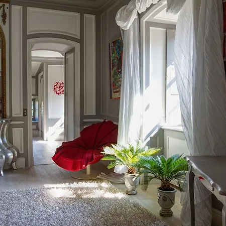 Chateau Du Besset Bed & Breakfast 4*